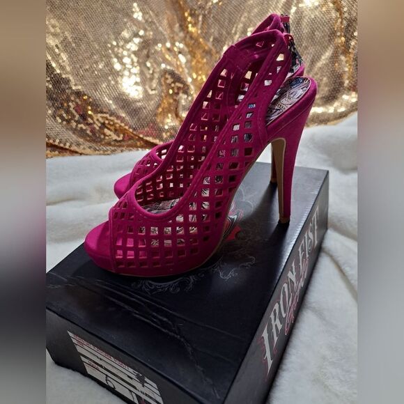 NIB Iron Fist High & Dry Platform - Picture 3 of 8